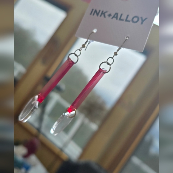 NWT Ink +Alloy fuschia lucite dangle earrings - Picture 4 of 8